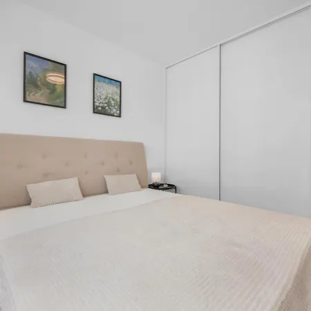 Apartament Brand New, Cozy Free Parking Apartment