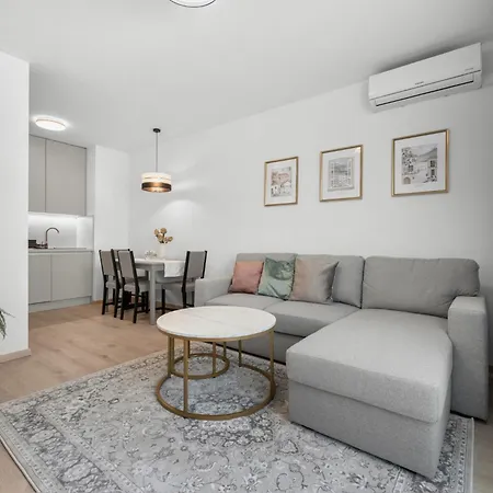 Brand New, Cozy Free Parking Apartment *
