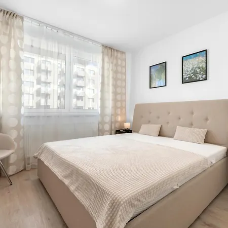 Brand New, Cozy Free Parking Apartment Bratysława