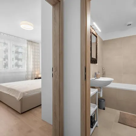 Апартаменты Brand New, Cozy Free Parking *